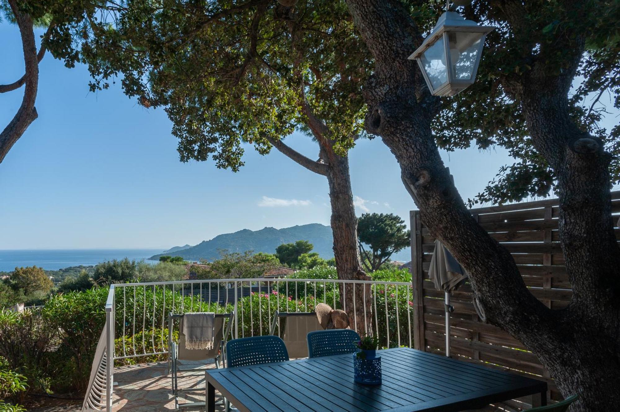 Marina Di Santa Giulia Apartment *